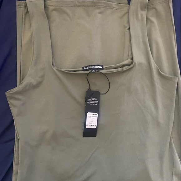 Fashion Nova -Kiss Me MIDI Sleeveless Dress - Picture 4 of 5